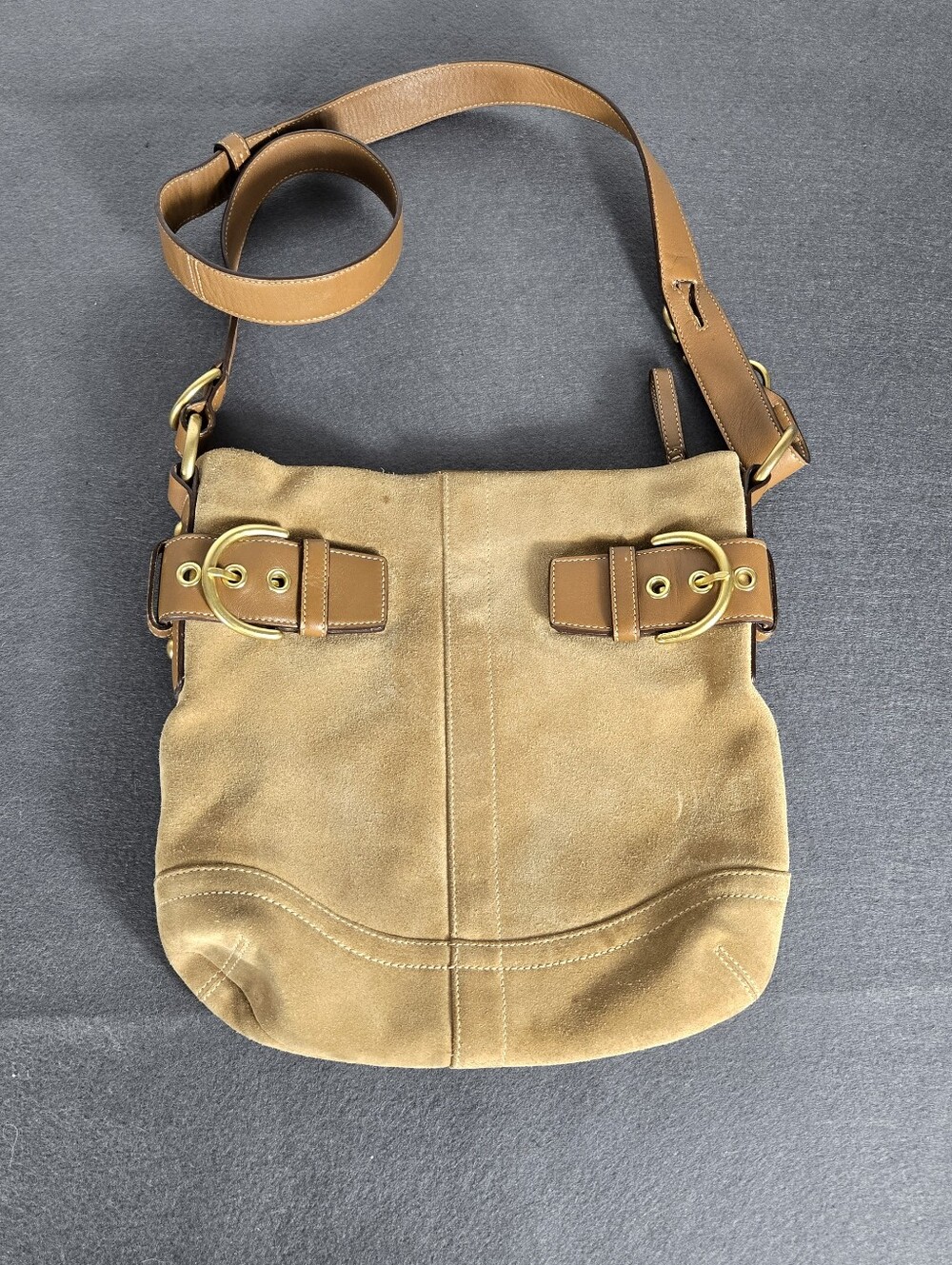 Coach Y2K Vintage Soho camel tan suede and leather buckle shoulder bag Fall